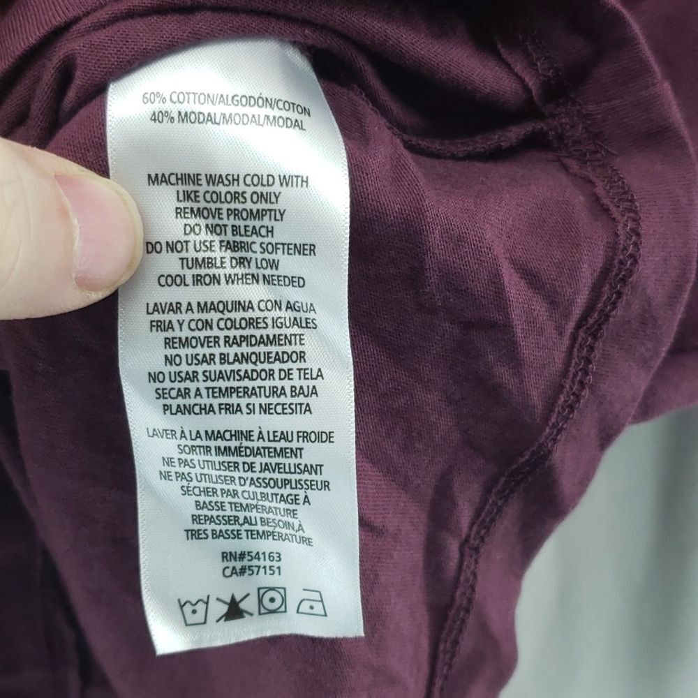 Calvin Klein Performance Women's Logo T-Shirt Purple Size XL *flaw* (AN) - Picture 6 of 10